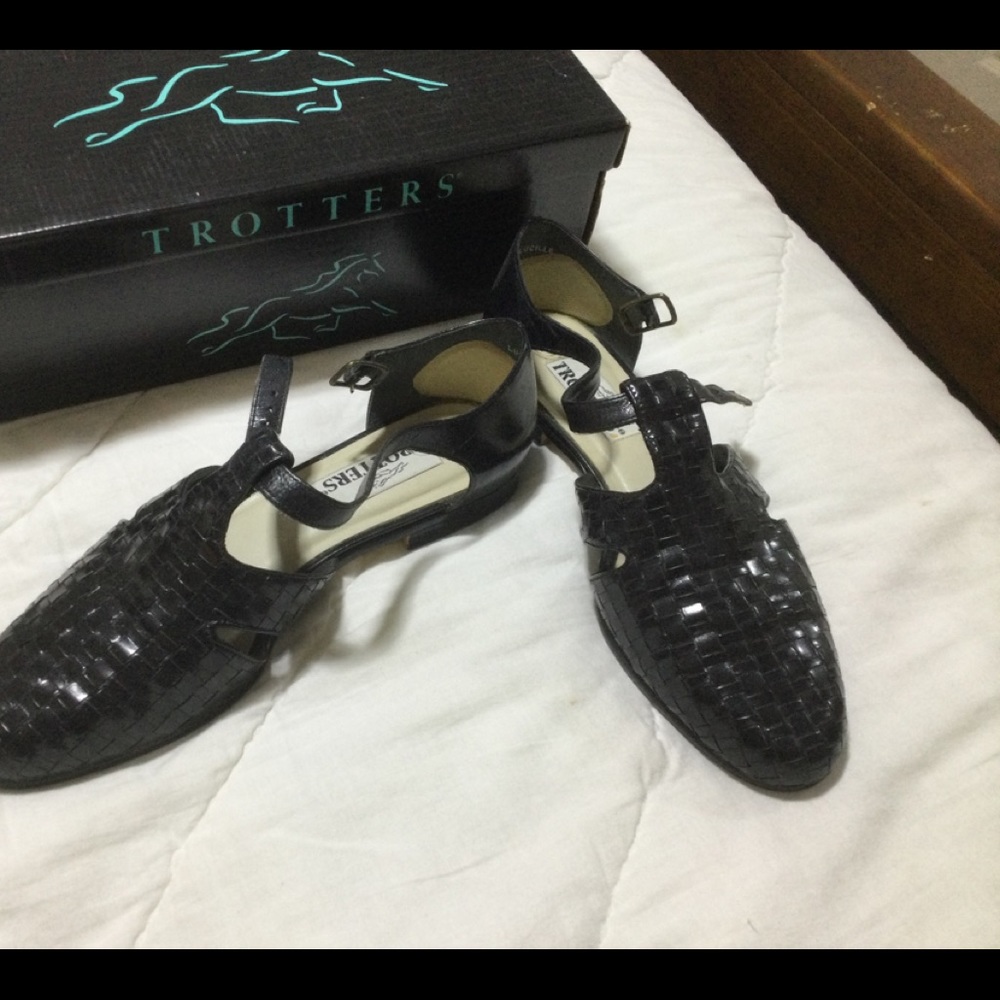 Trotters leather sandals..DONATED